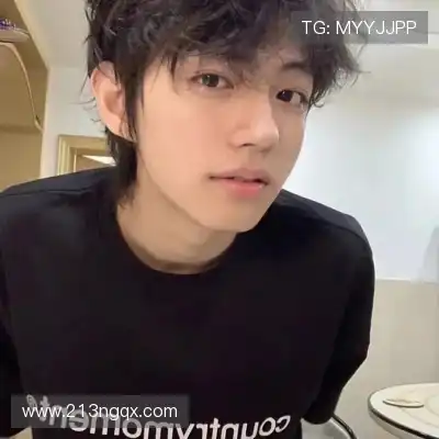梁霞秀英